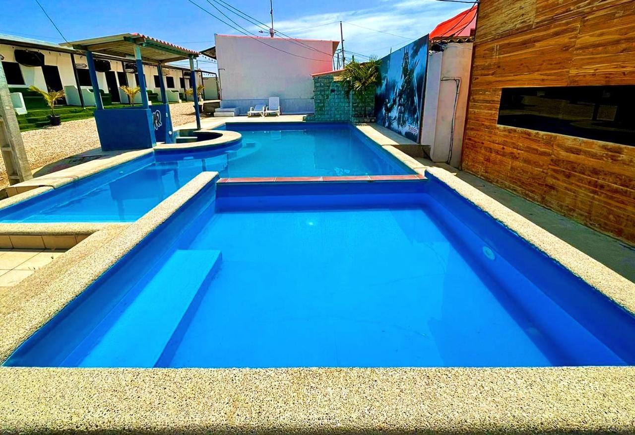 Hostal Tropicoco Hotel Playas Exterior photo