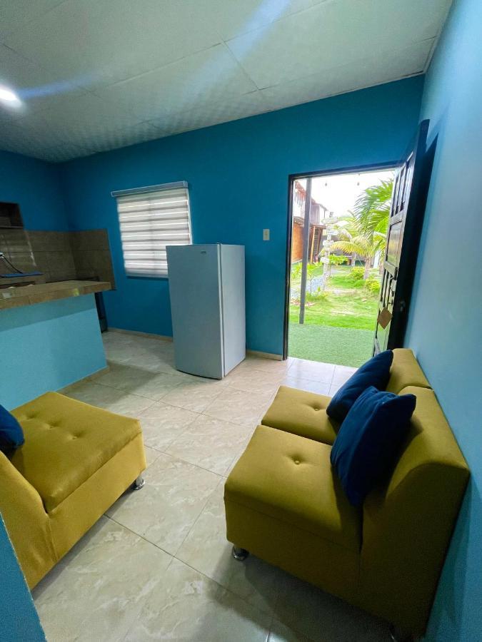 Hostal Tropicoco Hotel Playas Exterior photo